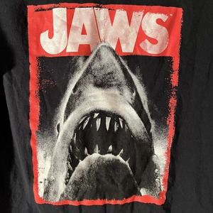 JAWS MOVIE UNIVERSAL STUDIOS ADULT SMALL BLACK GRAPHIC TSHIRT SHARK HORROR BOAT